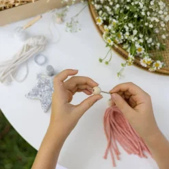Poppy u0026 Daisy Art / Craft|Age 9 & 10^Star Decoration Kit